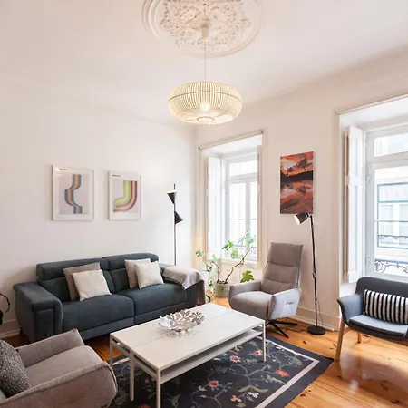 Flh Mouros Spacious Apartment Lisbon
