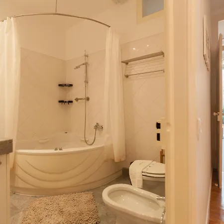Flh Mouros Spacious Apartamento *